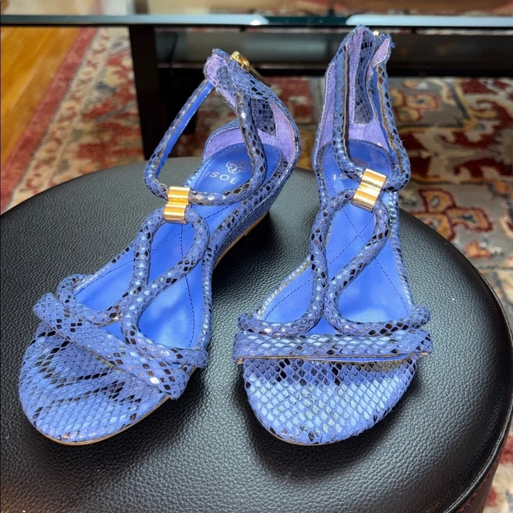 Wedge Isola straps shoes , leather in blue color, size 6.5